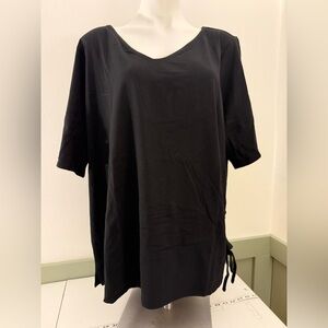 Elle Black Short Sleeve V-Neck Top